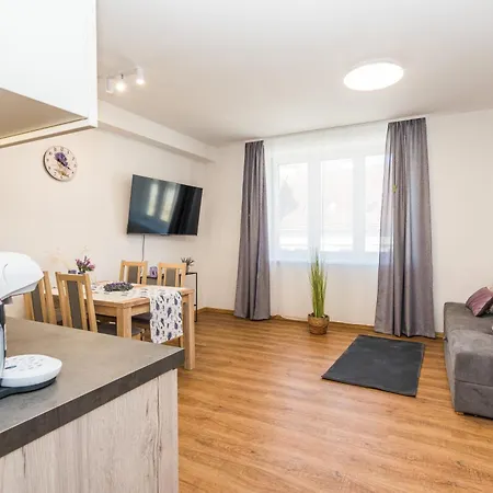 Perla Hradce 303 Апартаменты