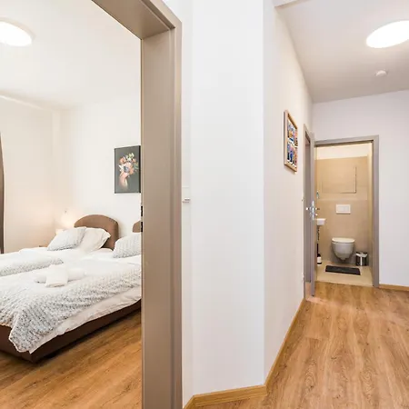 Perla Hradce 303 Hradec Králové