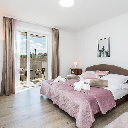 Apartamento Perla Hradce 303