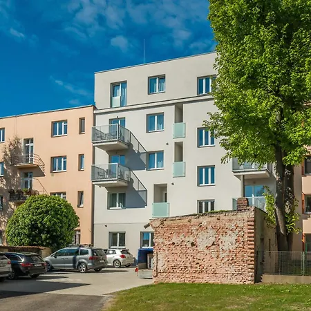 Perla Hradce 303 Апартаменты