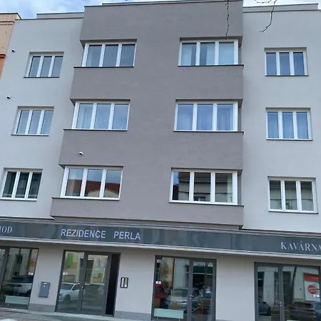 Апартаменты Perla Hradce 303 *